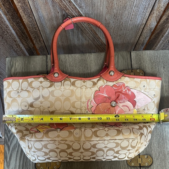 Coach Signature C Bleeker Floral Patent Leather Appliqué Tote & Wallet - Picture 15 of 16